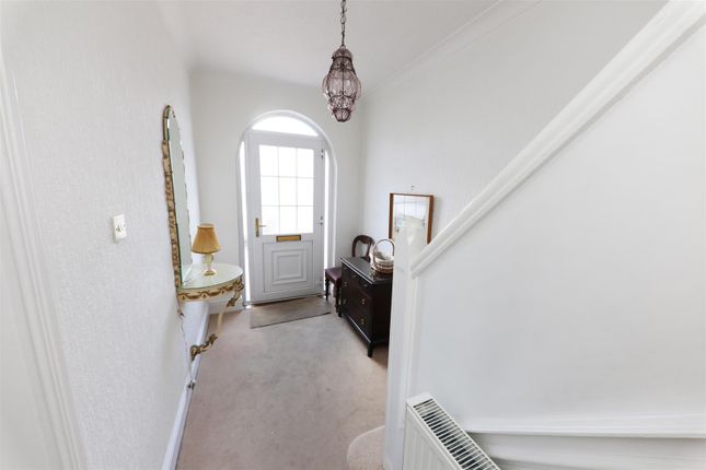 19, West Grove, Doncaster photo 4