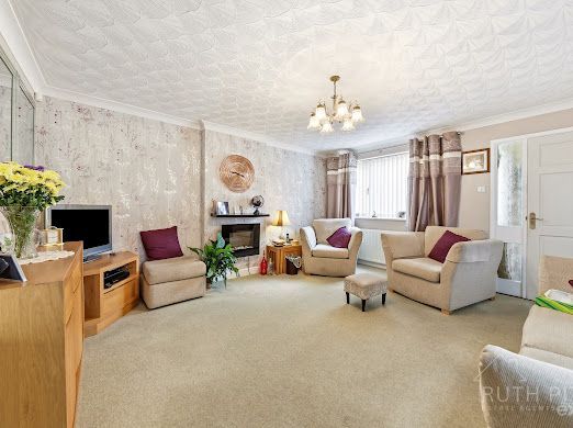 28, Crossfield Drive, Doncaster photo 4