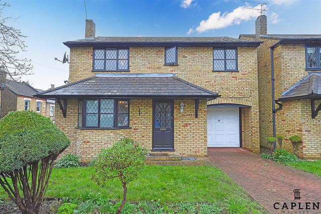 Thumbnail Detached house for sale in Osborne Road, Buckhurst Hill