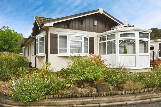 2-bed caravan on 37, Oaklands Park, Woodhall Spa, £140,000