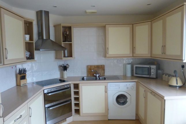 Flat to rent in Stelle Way, Glenfield, Leicester