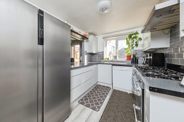 25, Elmscote Road, Oxfordshire photo 3