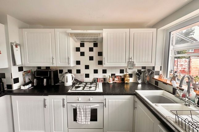 26, Marsden Road, Eastbourne photo 3