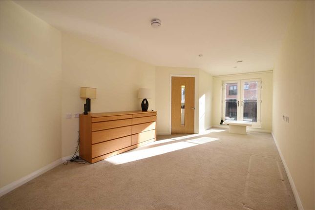 32, Balshaw Court, Leyland photo 3