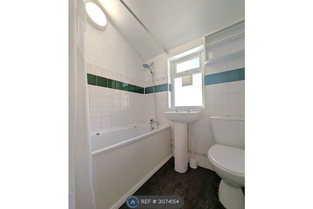 B Rainham Road, Chatham photo 2