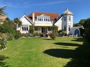 EDR The Priory, 12, Alexandra Avenue, Hayling Island photo 2
