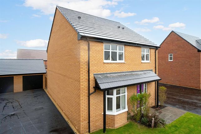 Detached house for sale in Stonebow Road, Drakes Broughton, Pershore