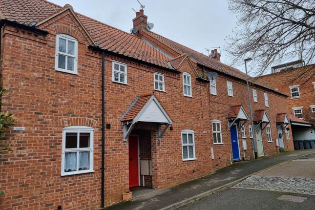 Mews house to rent in Westgate, Southwell