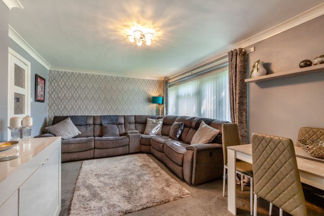 Thumbnail Flat for sale in The Knares, Basildon, Essex