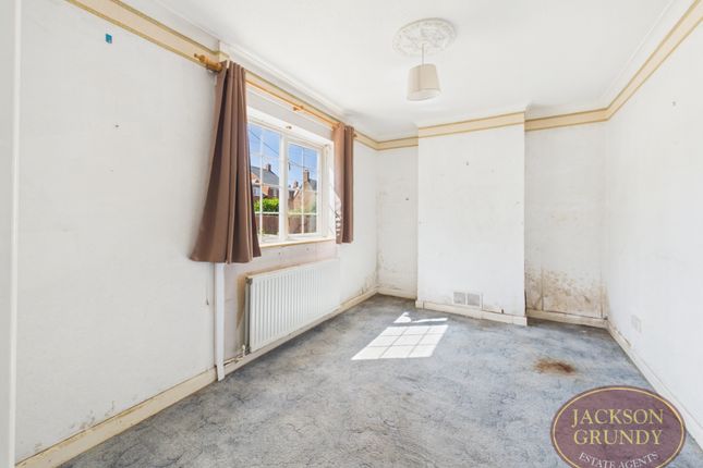 10, Queen Street, Weedon photo 3