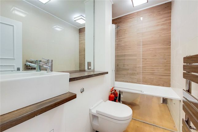 Flat 1, 45, Egerton Gardens, London photo 4