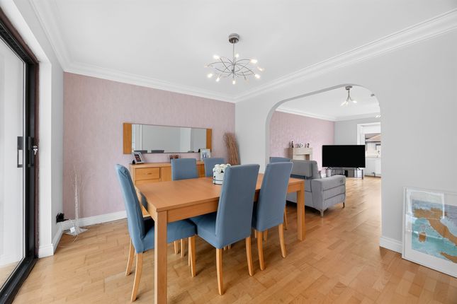12, Flures Place, Erskine photo 4
