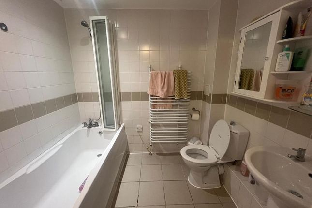 Butler House, CHurch Street, Slough photo 5