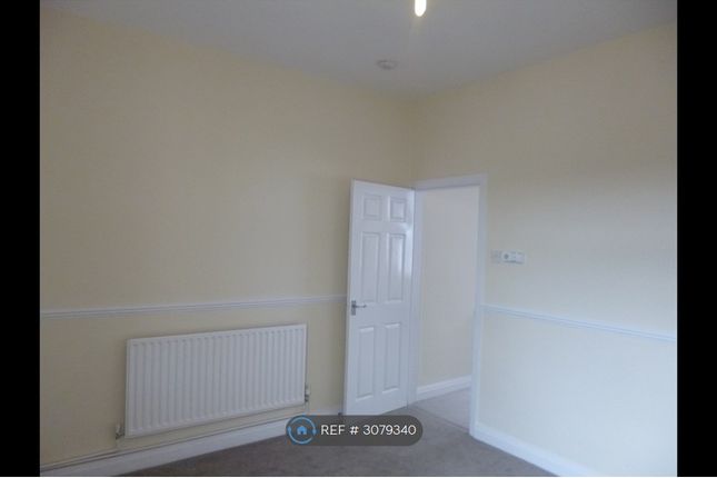 Grimsby photo 3