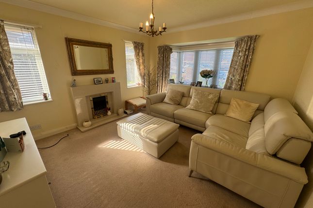 4, Ashley Close, Blackpool photo 2