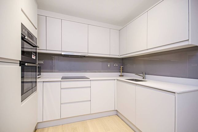 Thumbnail Flat to rent in Grove Road, Colindale, London