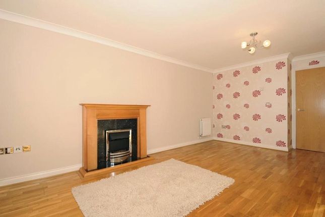 11, Cranbourne Towers, Berkshire photo 4