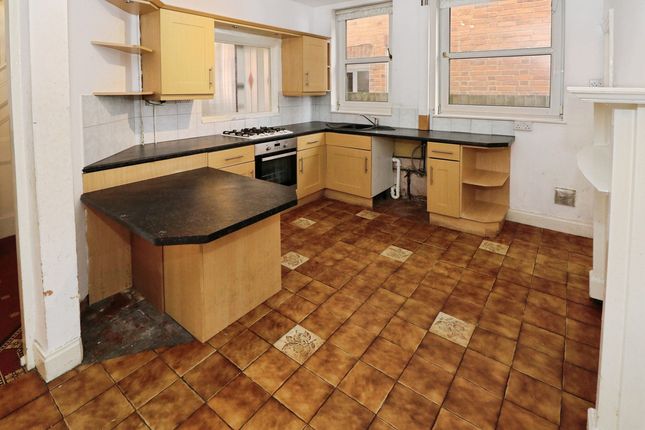 48, Lancaster Road, Rugby photo 4