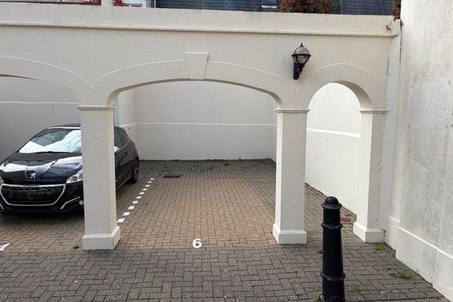 Russell Mews, BRIGHTON photo 2