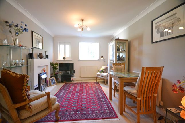 Flat for sale in The Beeches, Warford Park, Faulkners Lane, Knutsford