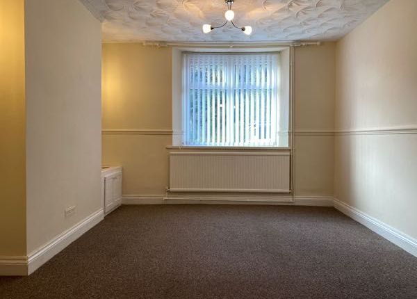 41 Castle Street, Abertillery photo 3
