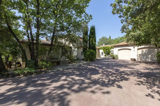 Villa for sale in Draguignan, 83300, France