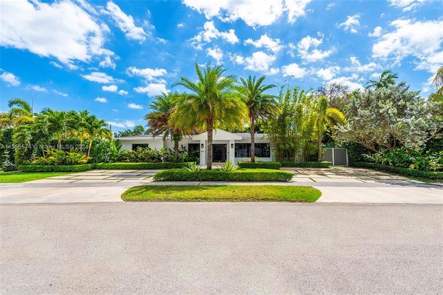Property for sale in 2030 Ne 186th Dr, North Miami Beach, Florida, 33179, United States Of America