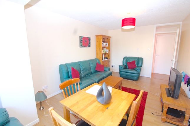 Flat to rent in Abernethy Quay, Maritime Quarter, Swansea