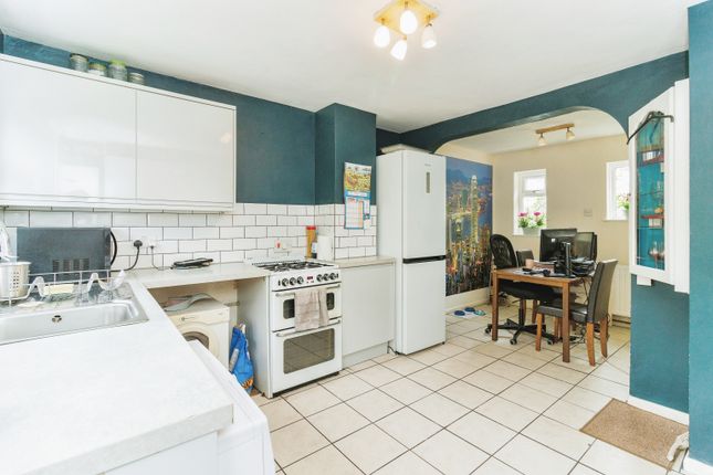 3-bed house on 52, Whipton Barton Road, Exeter, £255,000