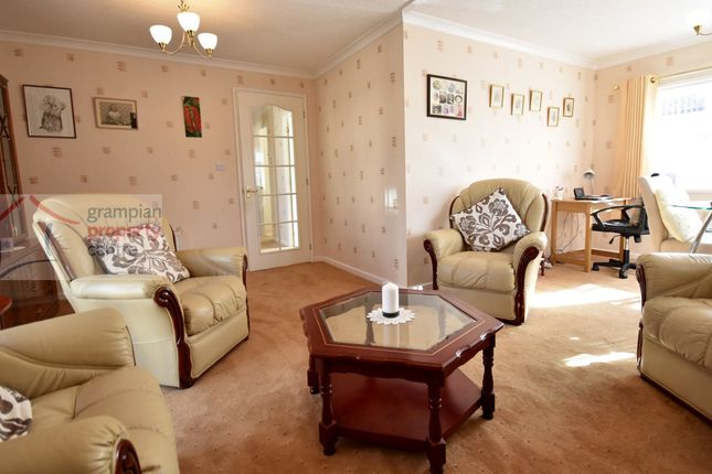 60 Ashgrove Park, Elgin photo 5