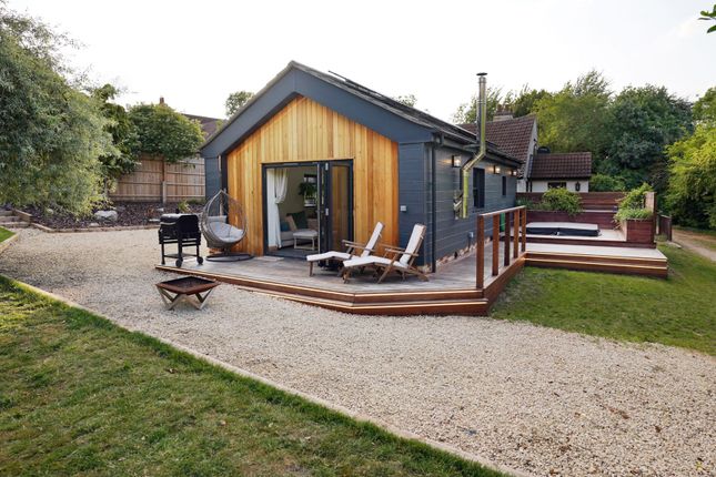 Jockey Cottage Baldock Road, Royston photo 2