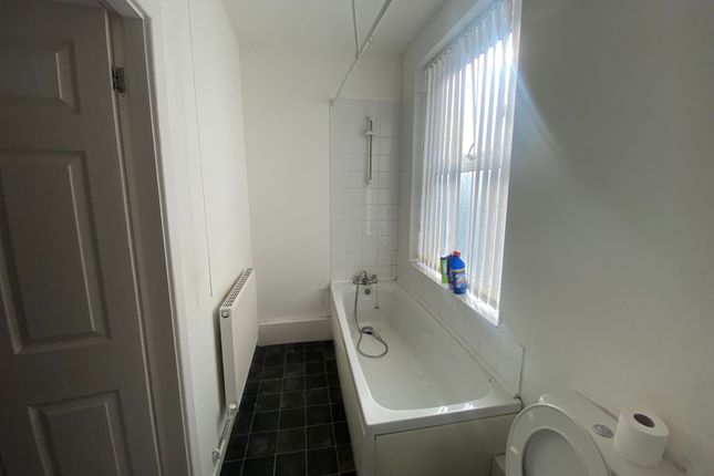 Flat 1, 46, Wadham Road, Bootle photo 5