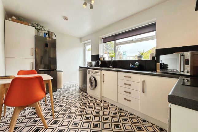 Flat 1, 2, Dagmar Road, Devon photo 2