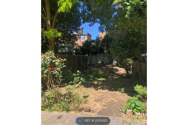 Thumbnail Flat to rent in Malpas Road, Brockley