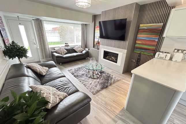 43, Cae Coed, Llandudno Junction photo 2