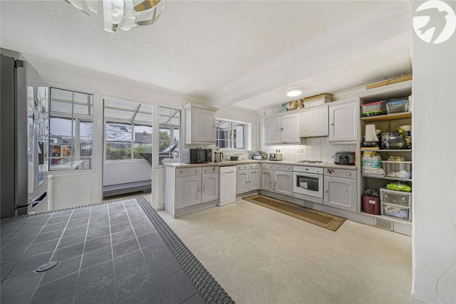 12, Brent Close, Kent photo 2