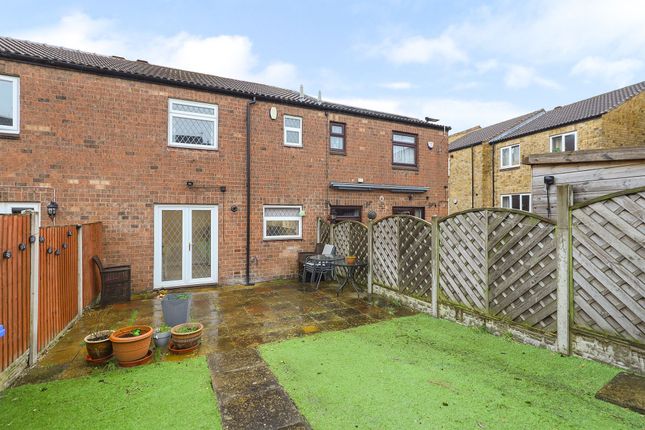 Thumbnail Terraced house for sale in Clayton Hollow, Waterthorpe