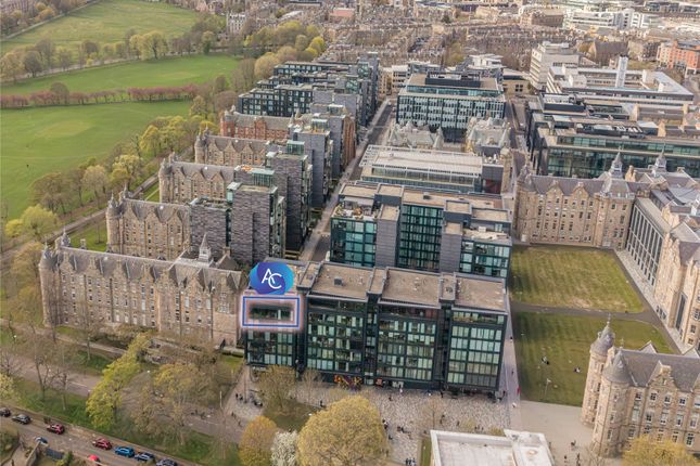 28/25, Simpson Loan, Edinburgh photo 3