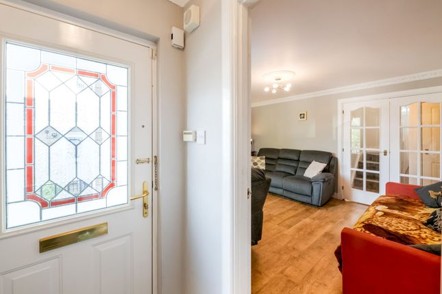 41, Willison Crescent, Tillicoultry photo 4