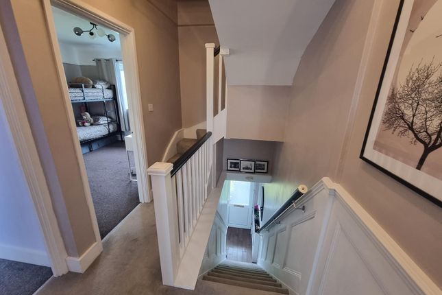29 Partridge Road, Barry photo 4
