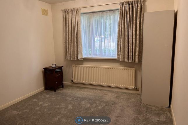 Flat, Elmsleigh Court Glen Eyre Road, Southampton photo 5