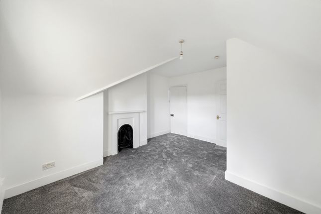 Flat 4, 15 Kingston Hill, Kingston Upon Thames photo 3