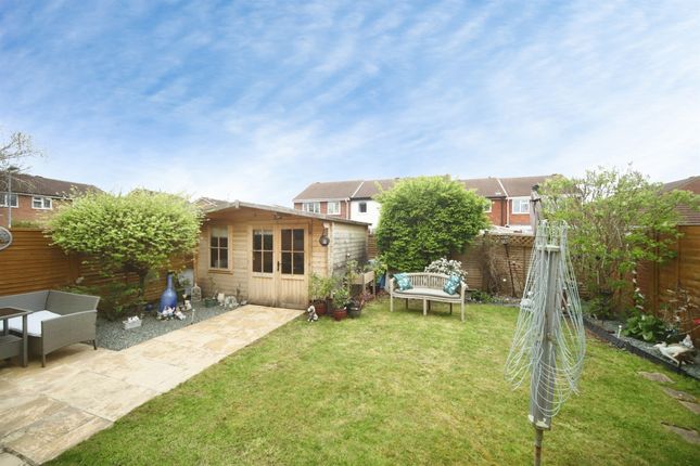 8, Parrett Mead, Taunton photo 2