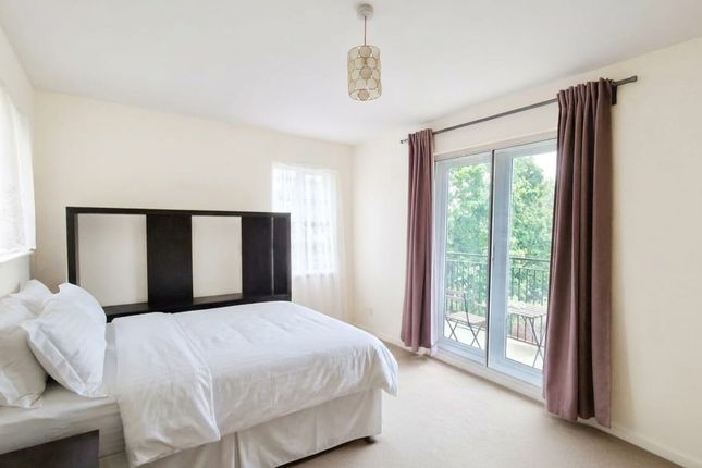 Carmichael Close, Ruislip photo 3