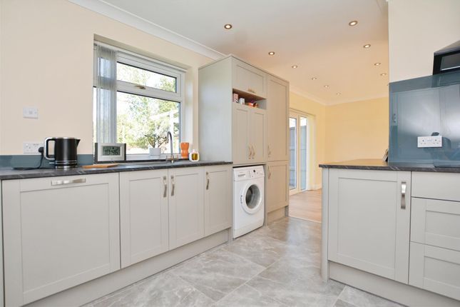5, Eastfield Road, Messingham photo 2