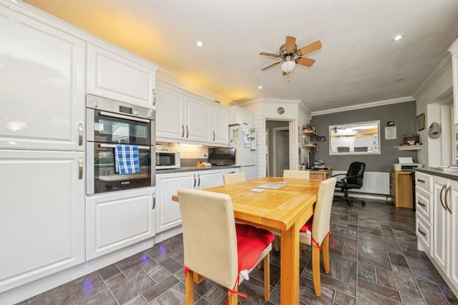 149, The Street, CLACTON-ON-SEA photo 4