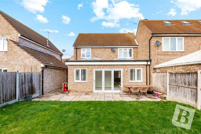 11, Colne Close, Chelmsford photo 4