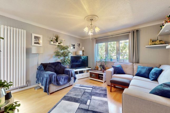 1, Hamilton Close, London photo 4
