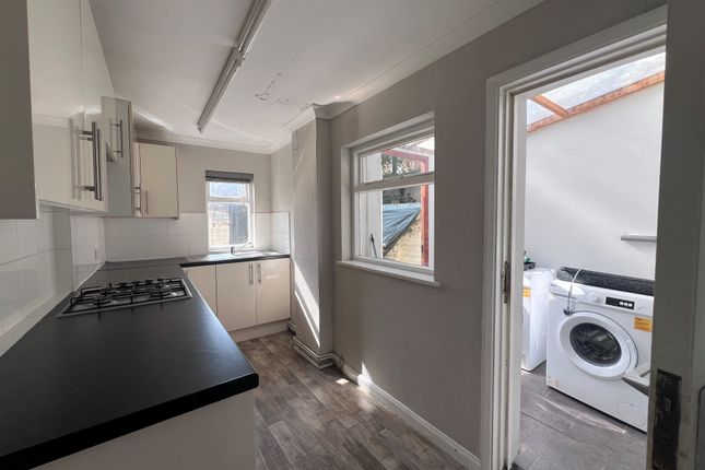 18, Gladstone Road, Norfolk photo 3