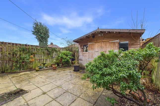 16 Stewartsfield, Rowlands Gill photo 4